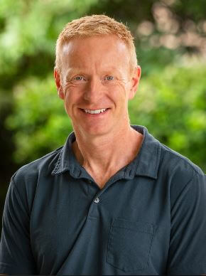Image: Headshot of Ian Knox.