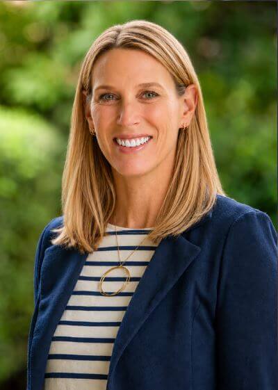 Image: headshot of Ali Hartley